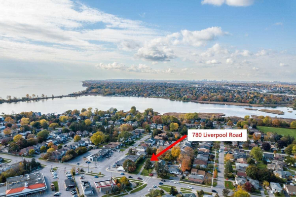 780 Liverpool Rd, Pickering