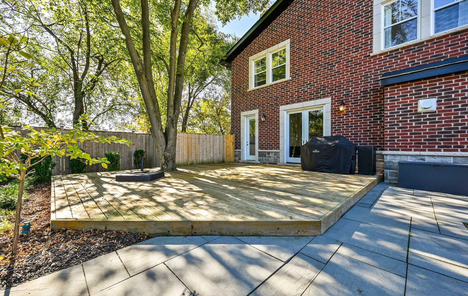 1445 Old Forest Rd