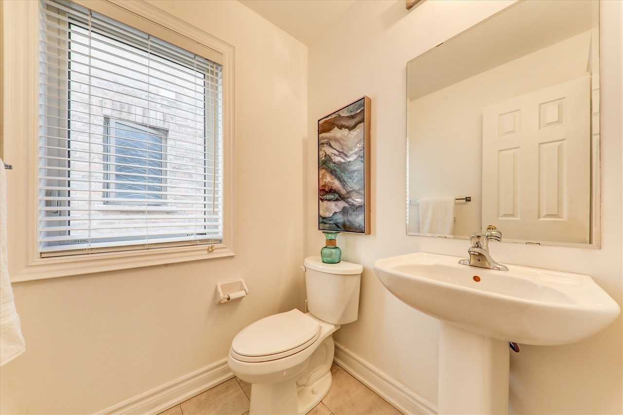 51 Devineridge Ave
