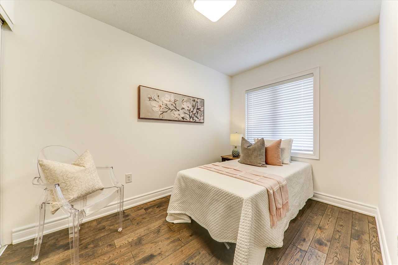 51 Devineridge Ave