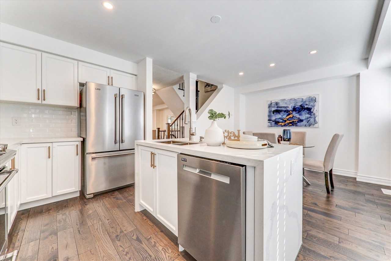 51 Devineridge Ave
