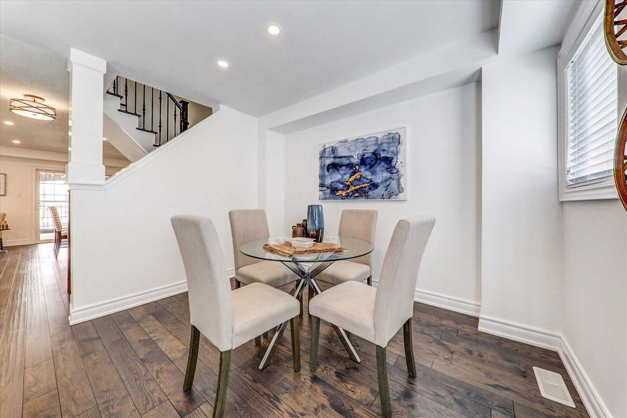 51 Devineridge Ave