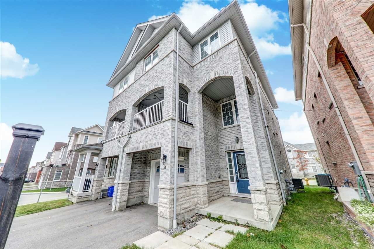 51 Devineridge Ave