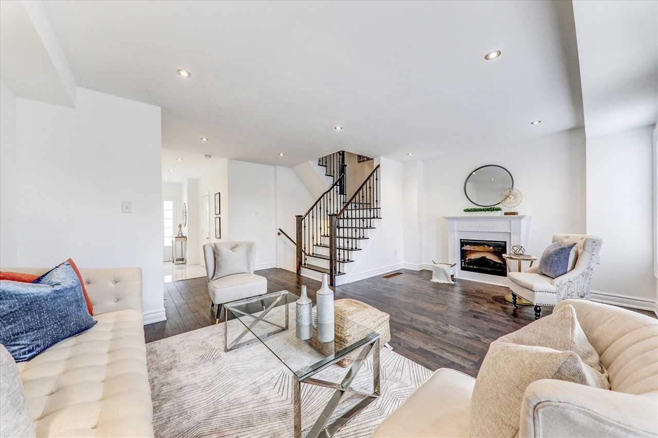 51 Devineridge Ave