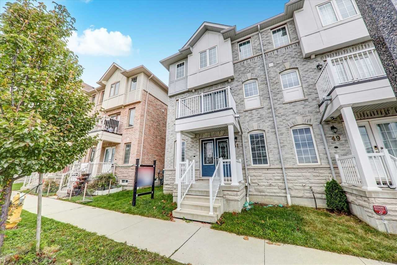 51 Devineridge Ave