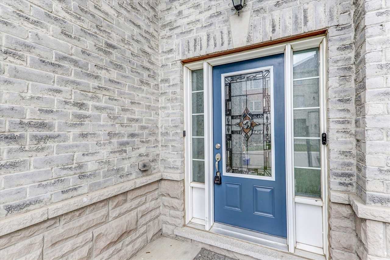 51 Devineridge Ave