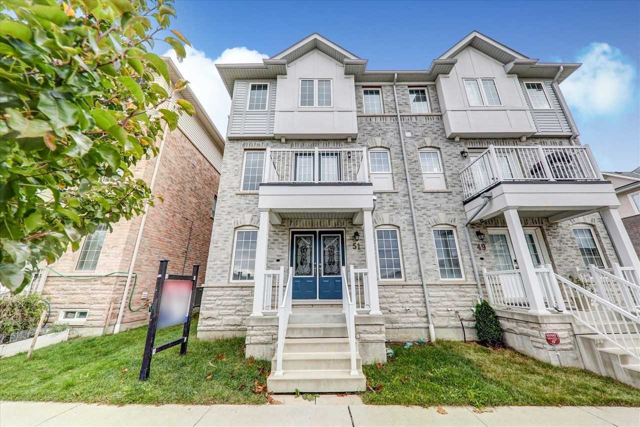 51 Devineridge Ave