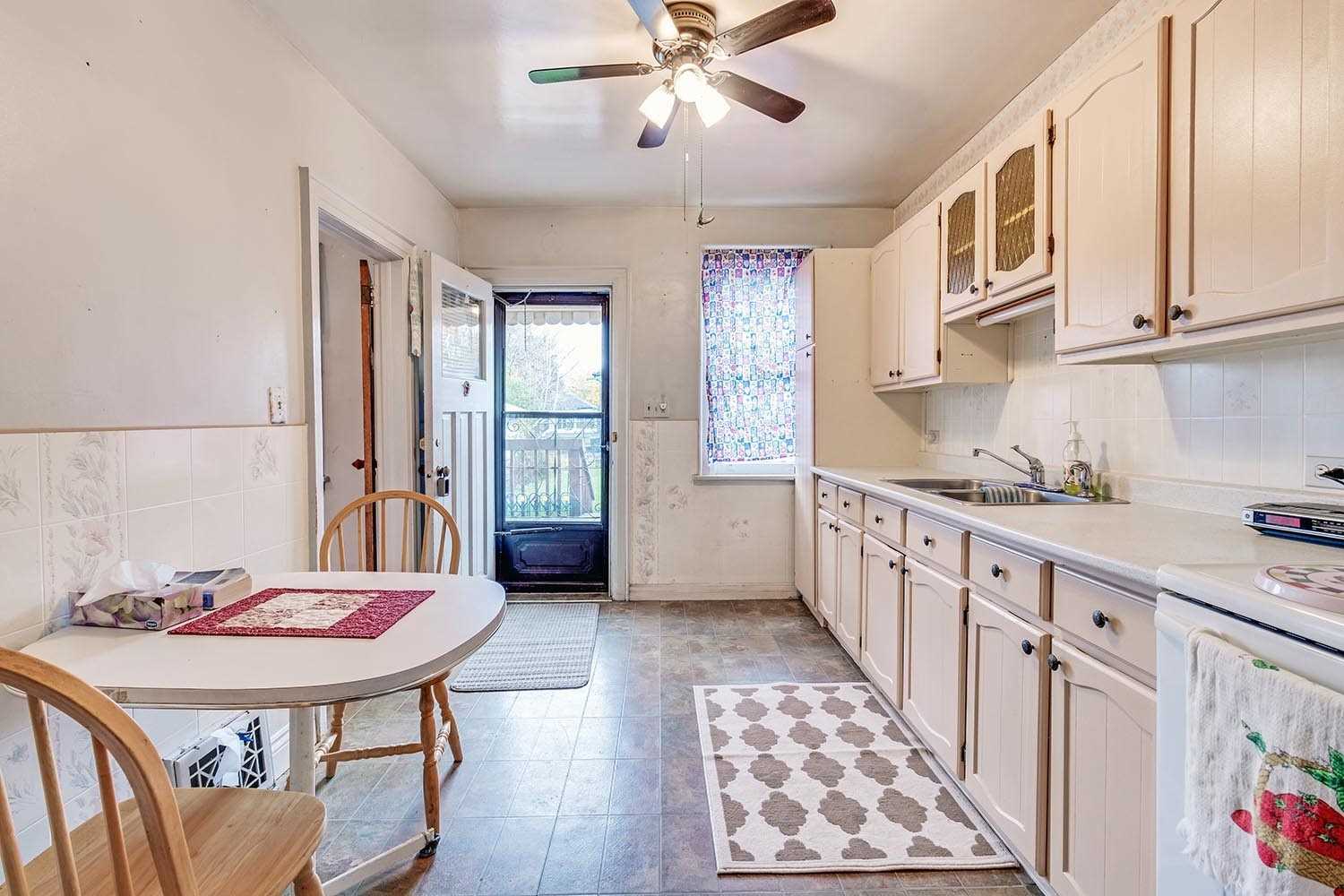 229 Eulalie Ave