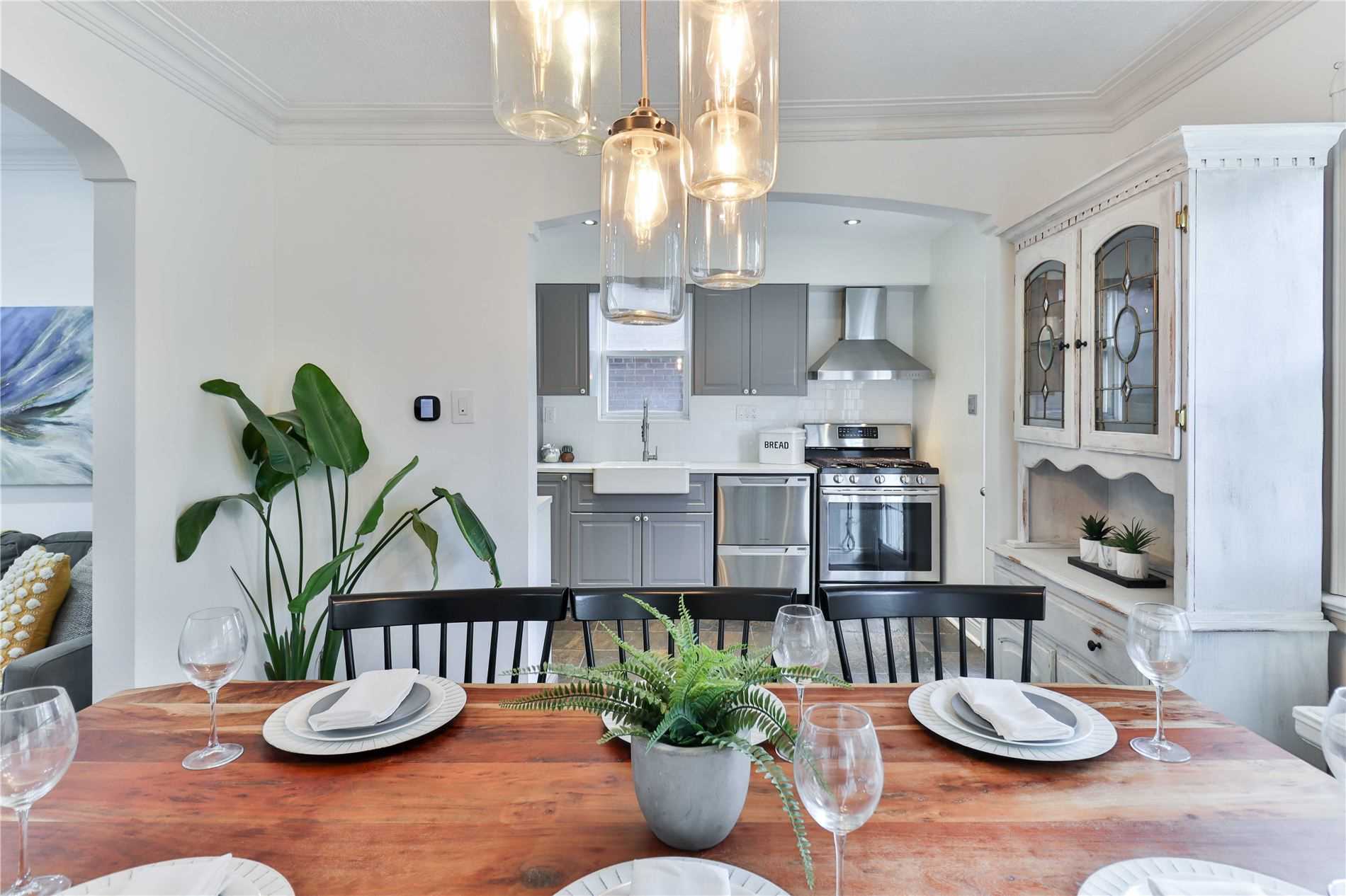 16 Don Mills Rd