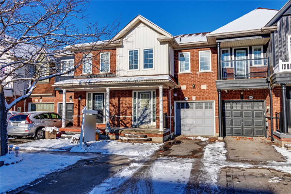1607 Avonmore Sq, Pickering