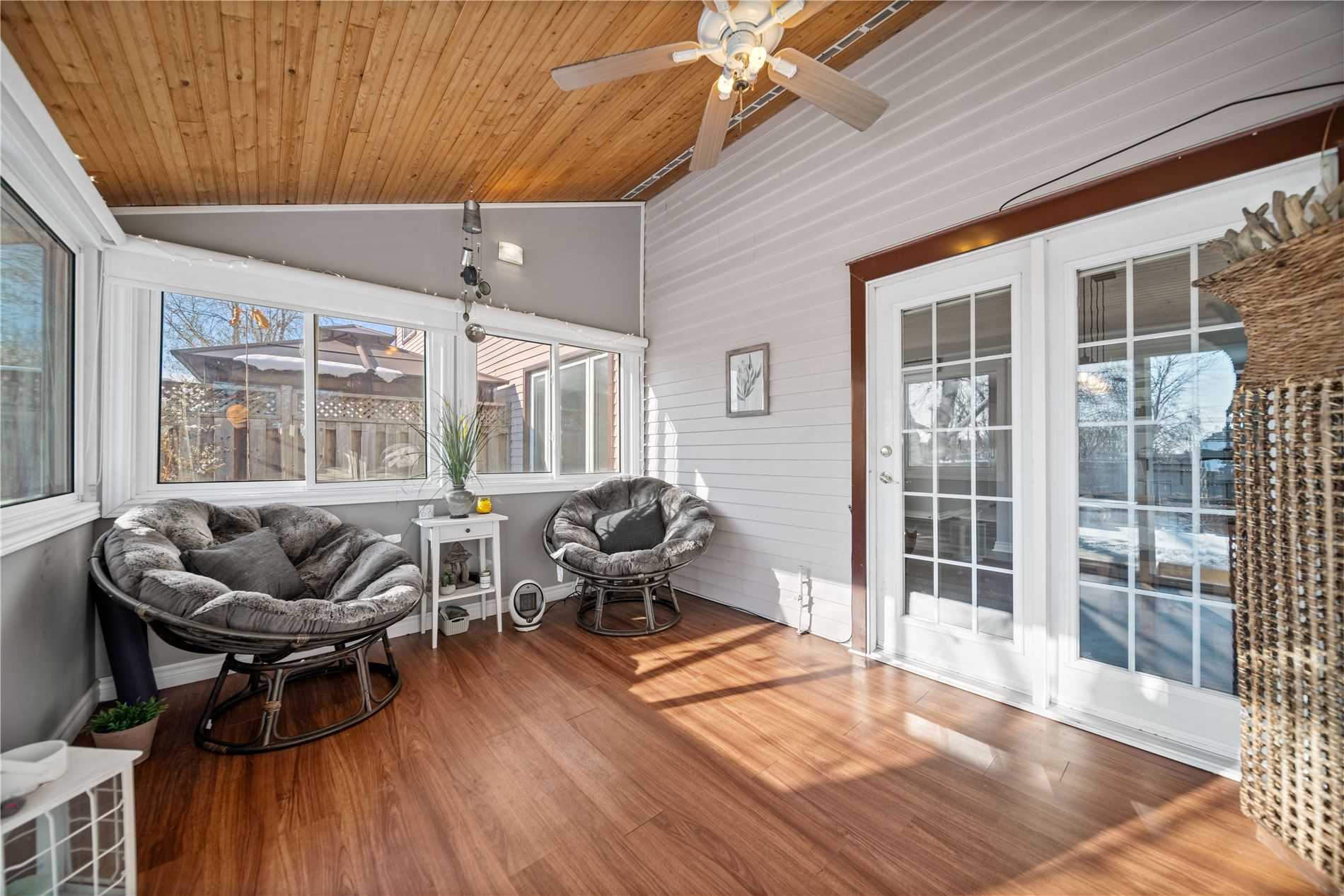 90 Roser Cres