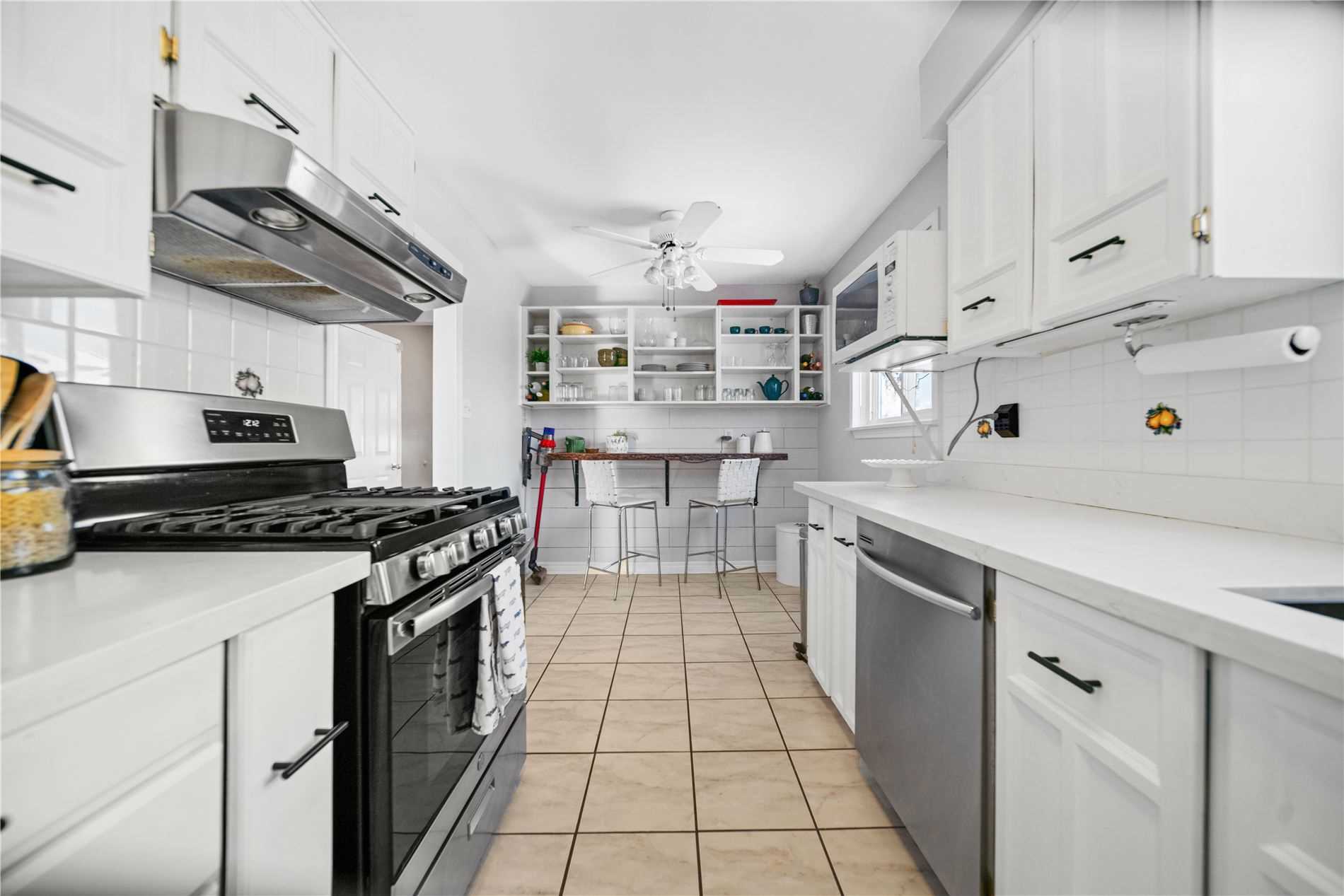 90 Roser Cres