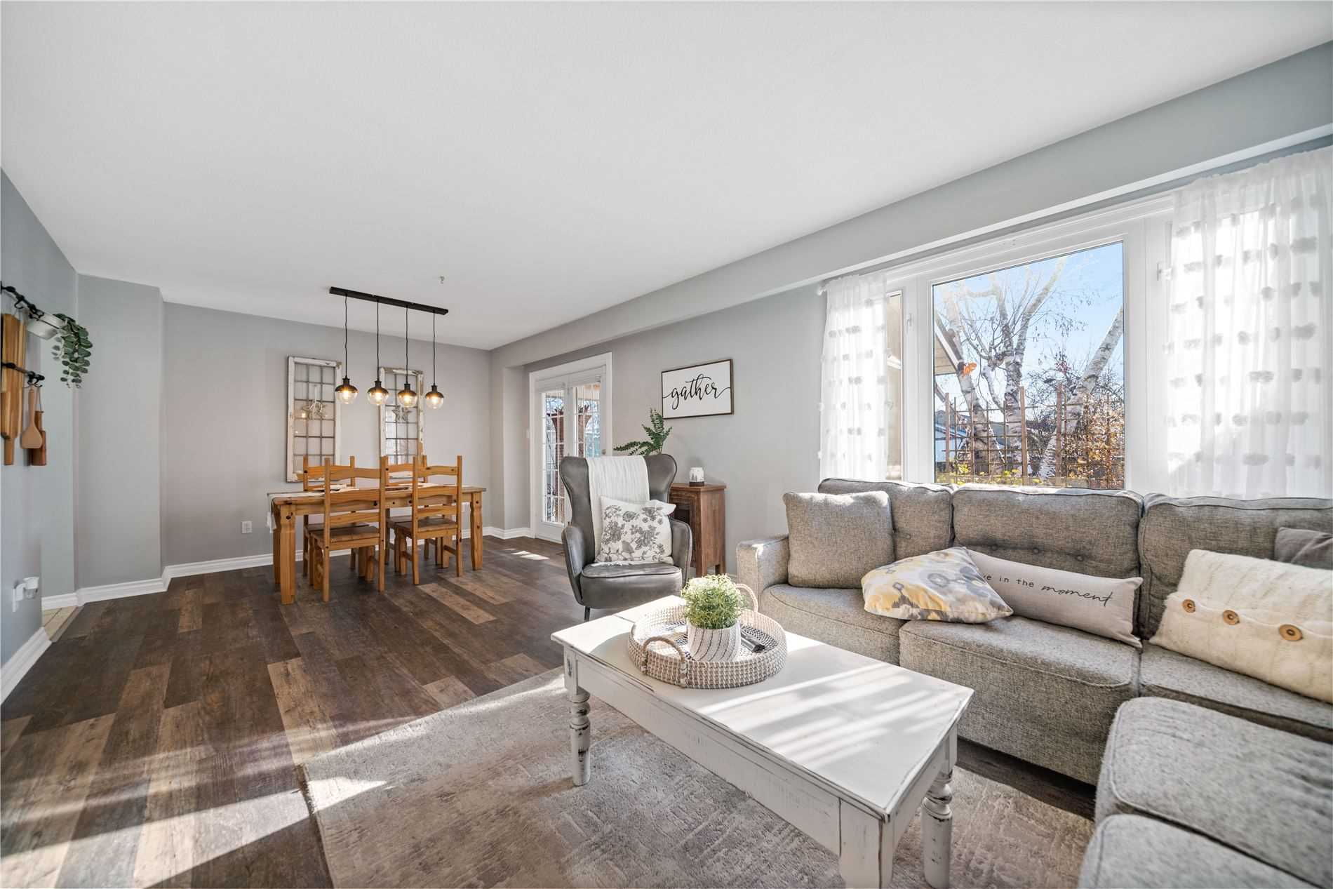 90 Roser Cres