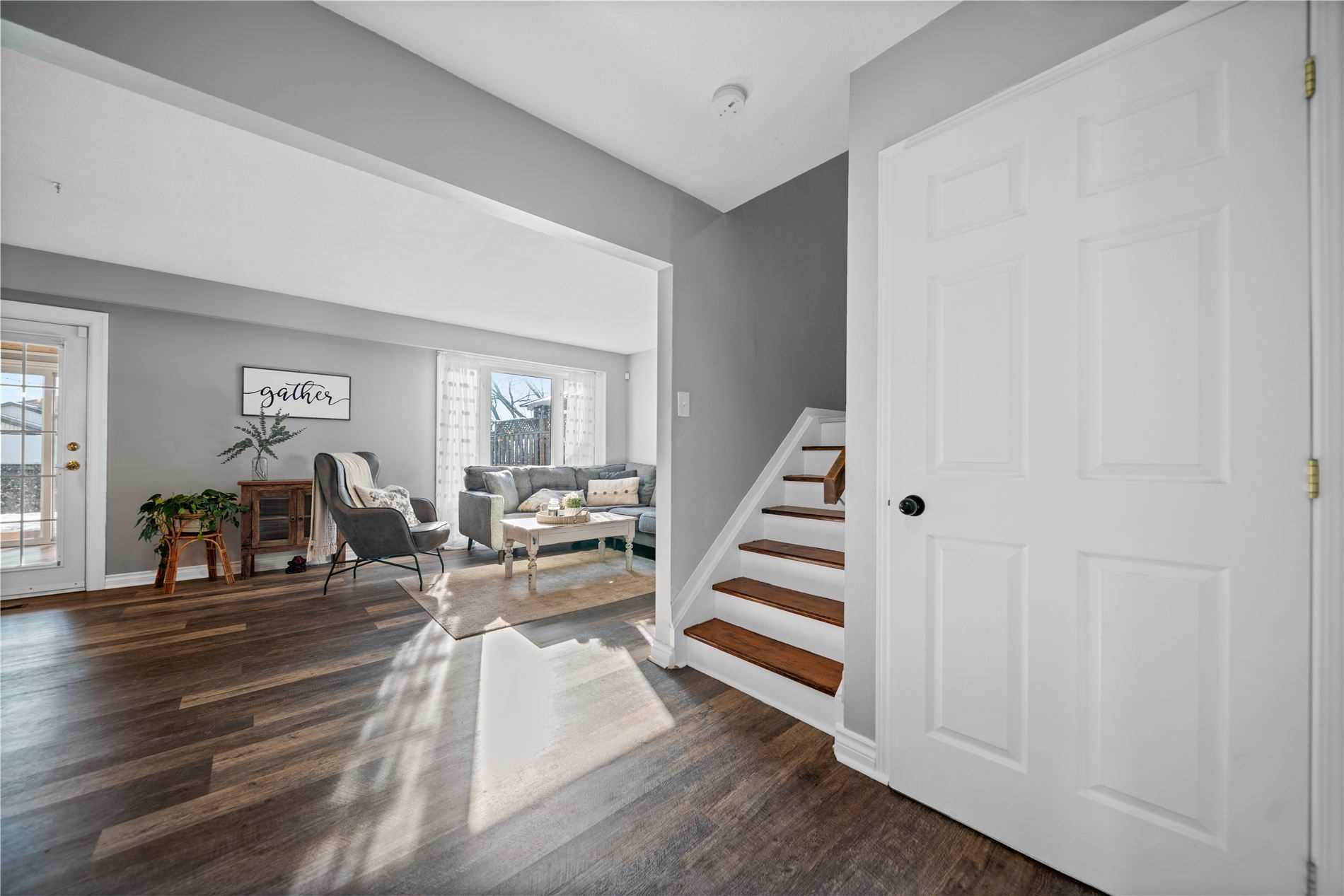 90 Roser Cres