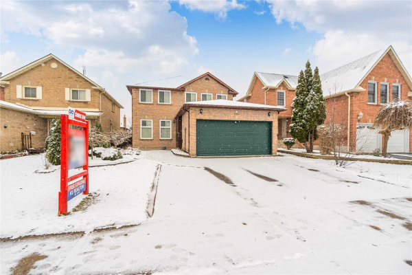 220 Ravenscroft Rd, Ajax