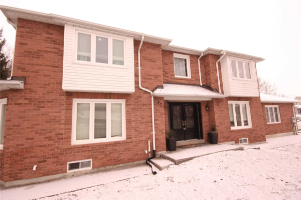47 Booth Cres, Ajax
