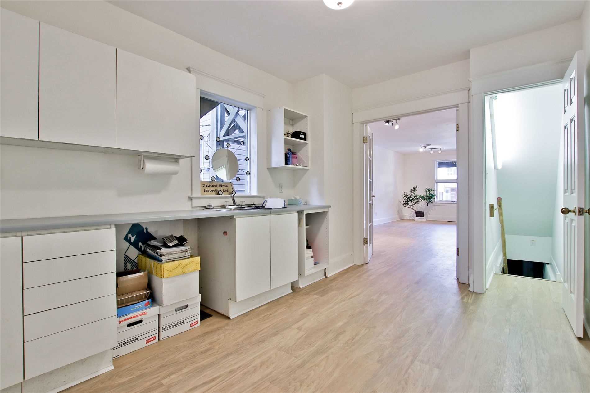 1055 Woodbine Ave