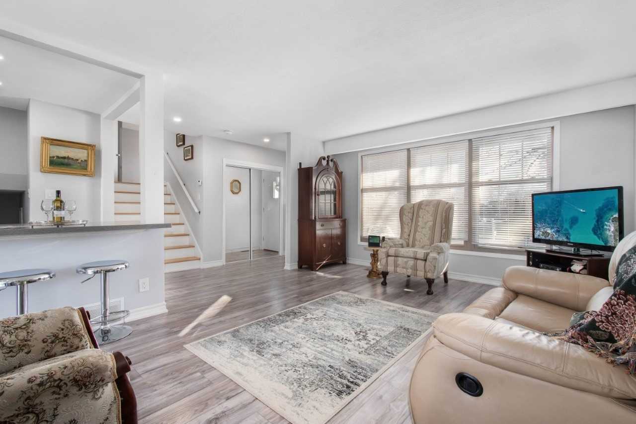 418 Juliana Dr