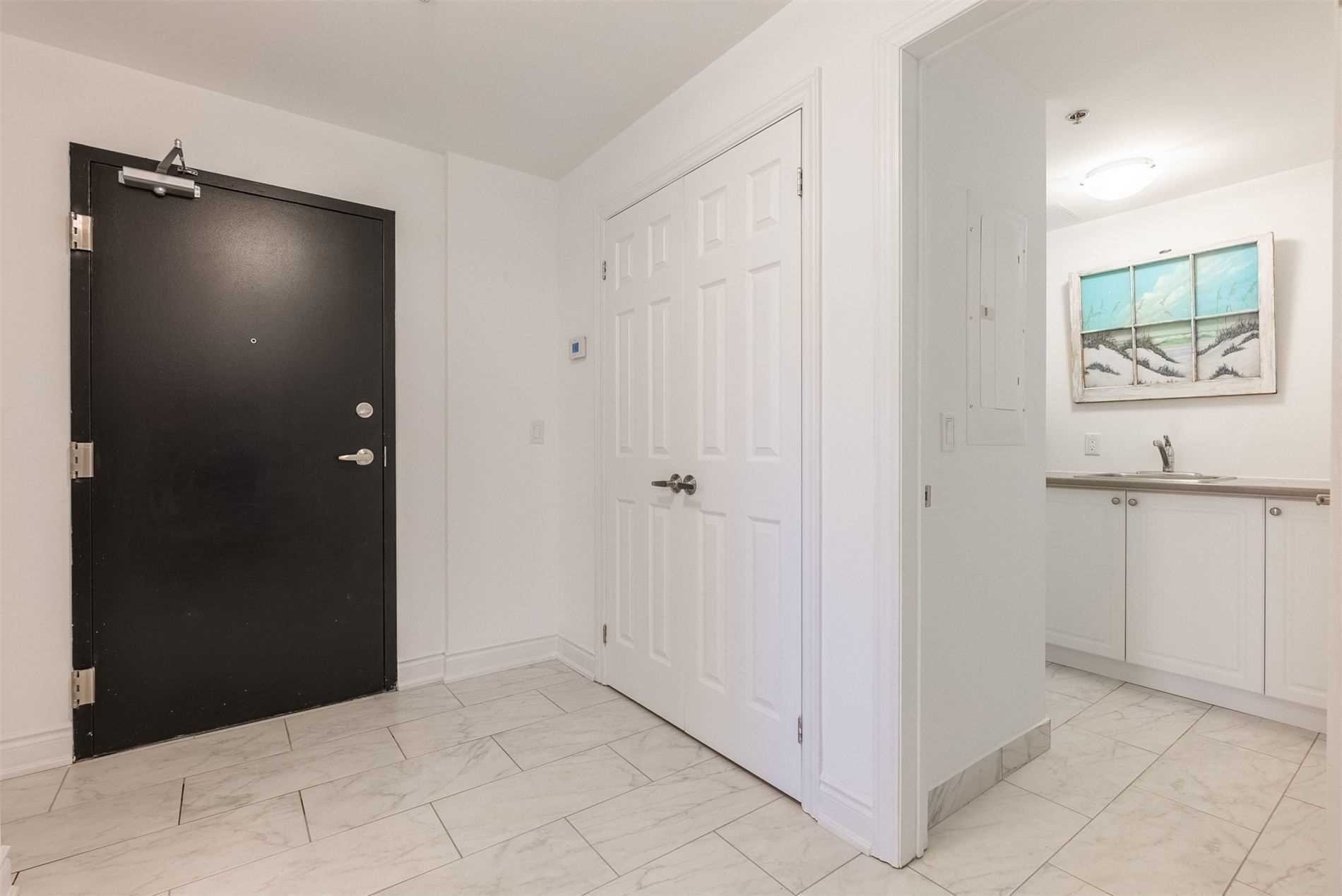 21 Brookhouse Dr, #101