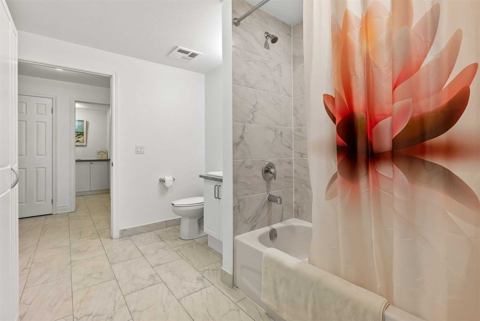 21 Brookhouse Dr, #101