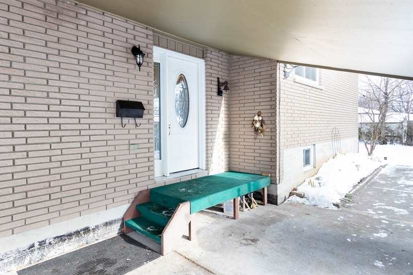 31 Strike Ave