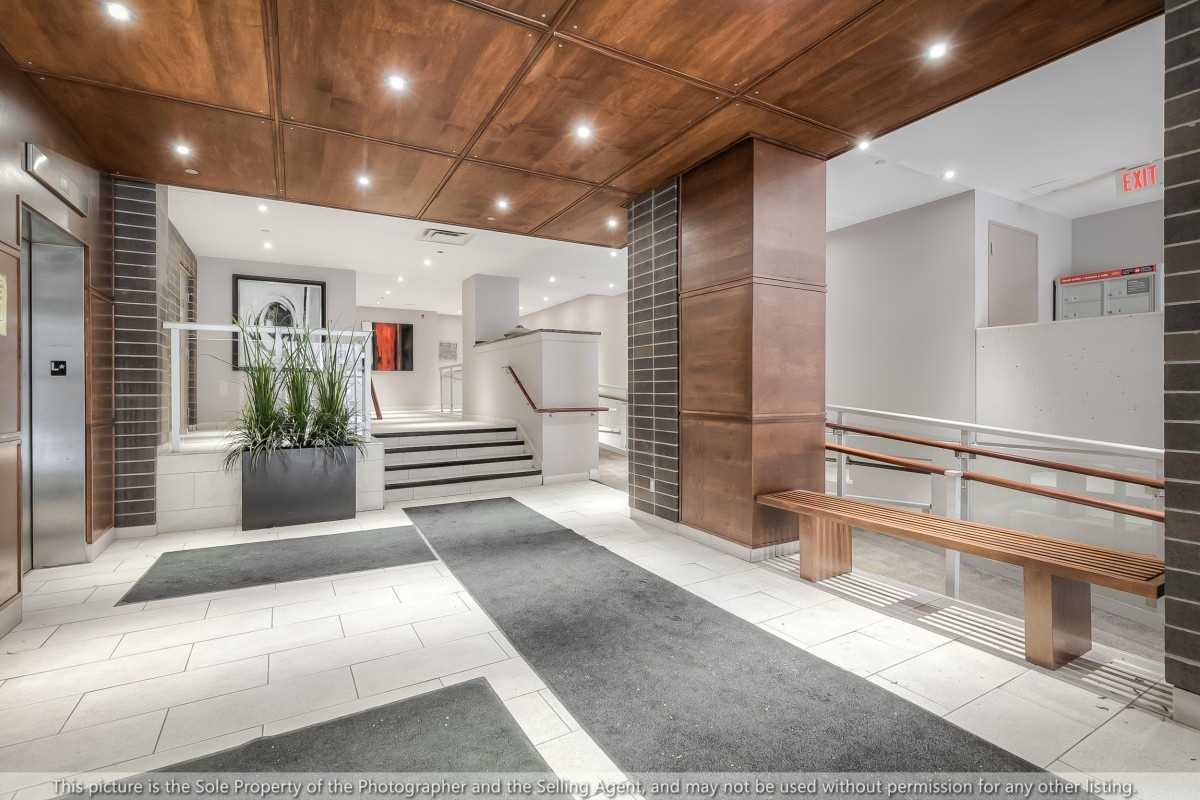44 Bond St W, #416