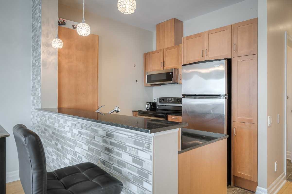 44 Bond St W, #416