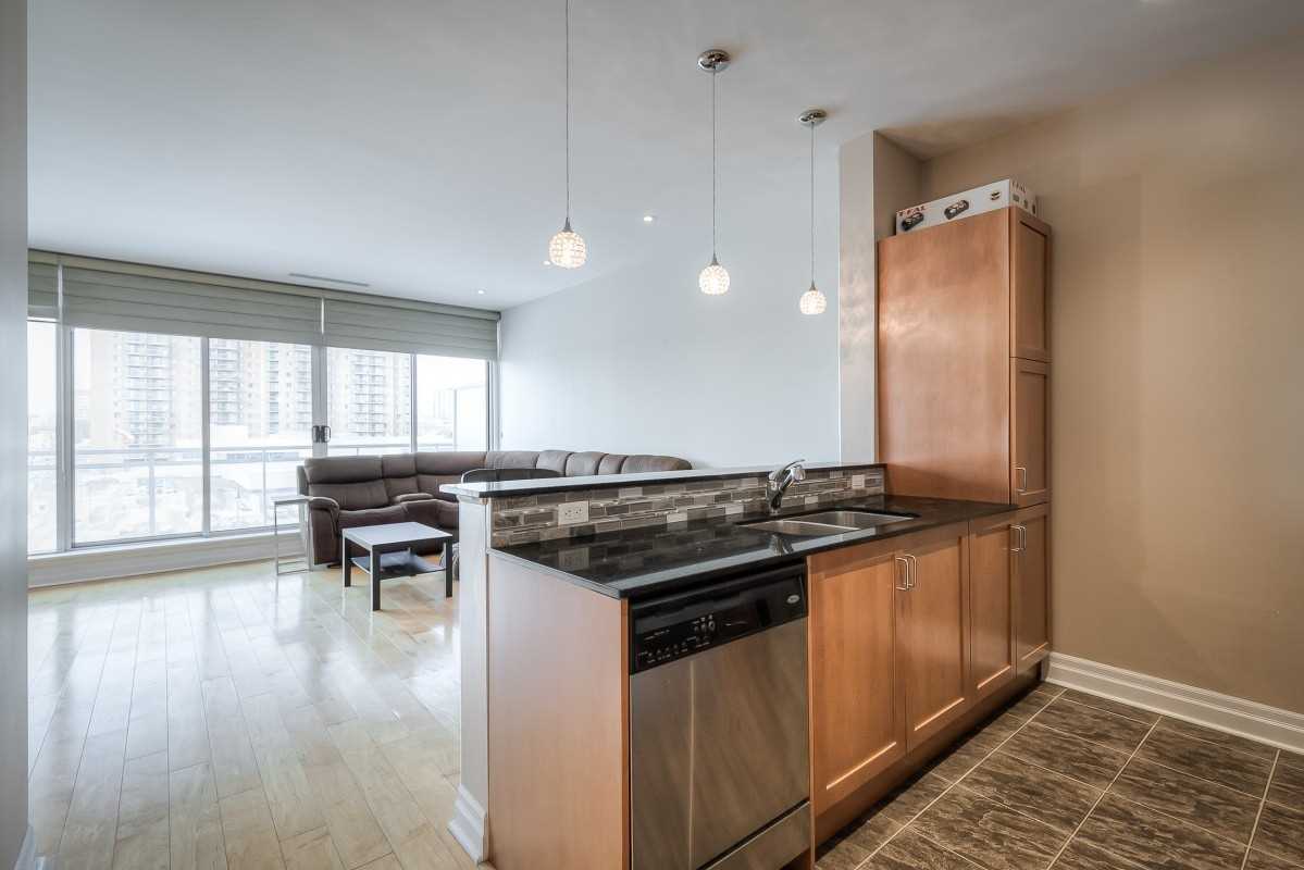 44 Bond St W, #416
