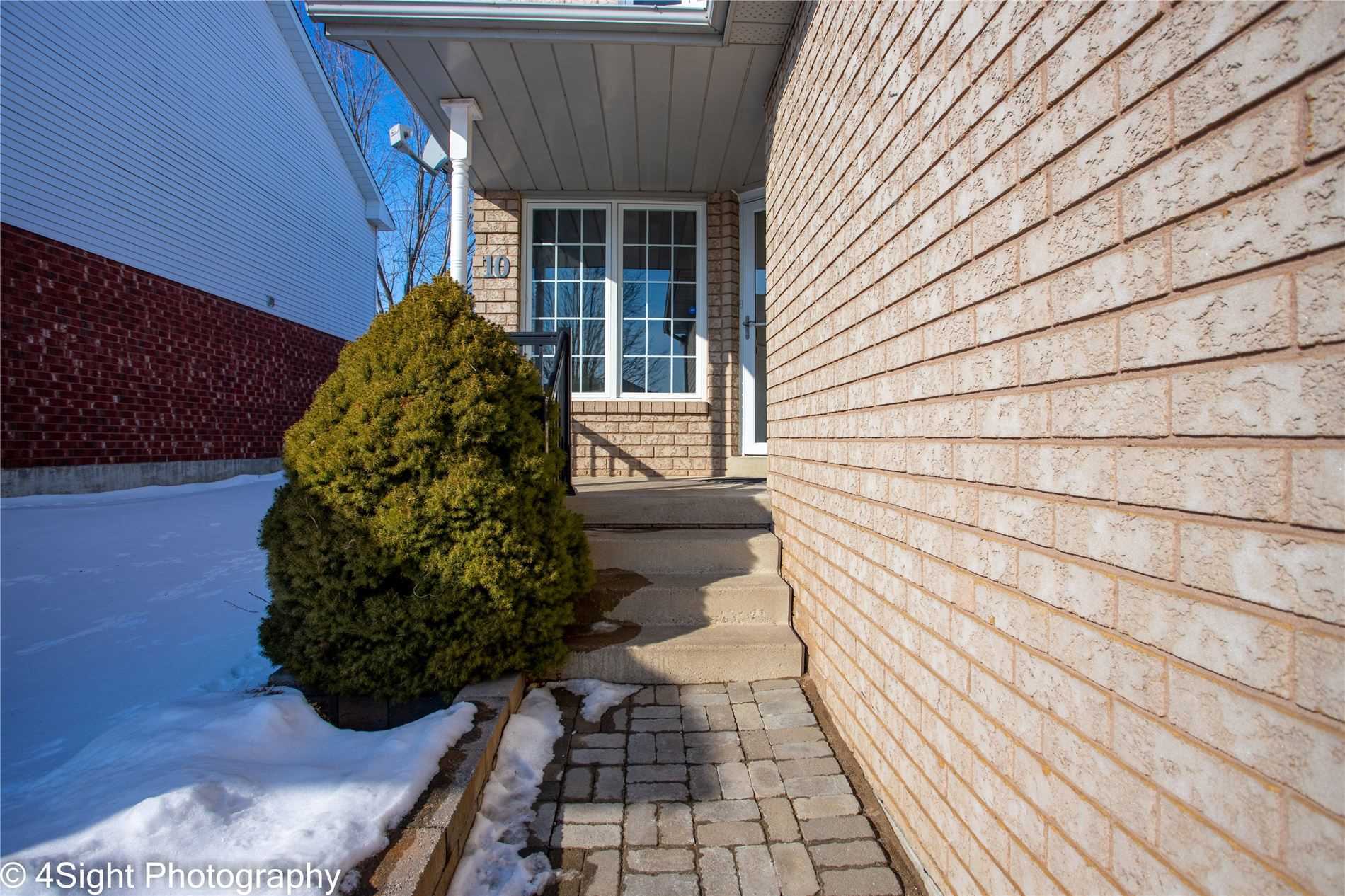 10 Bonnycastle Dr