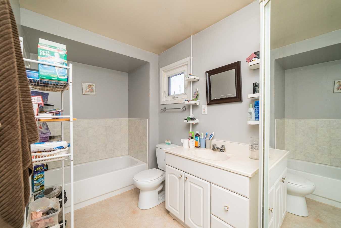 57 Hillhurst Cres