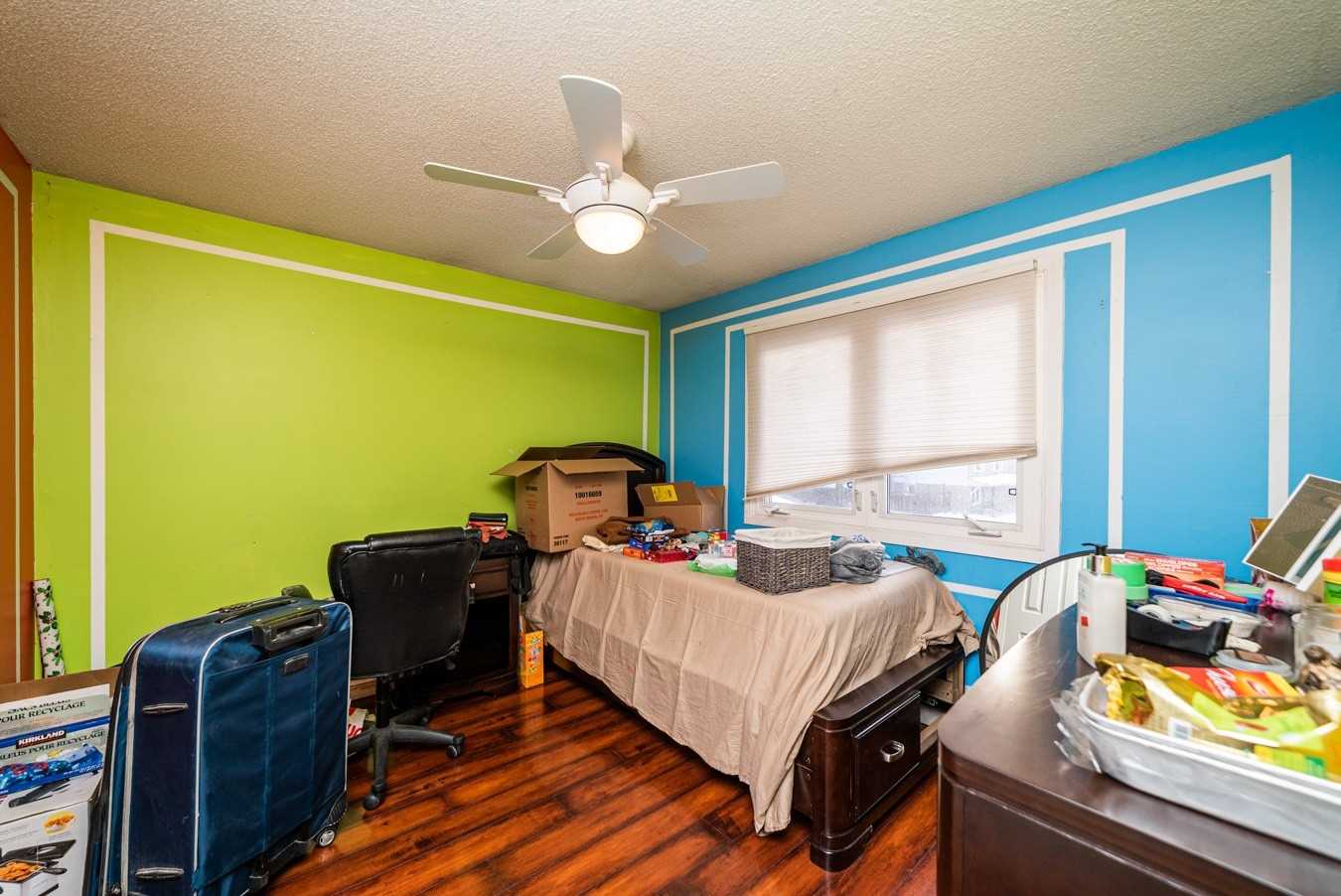 57 Hillhurst Cres