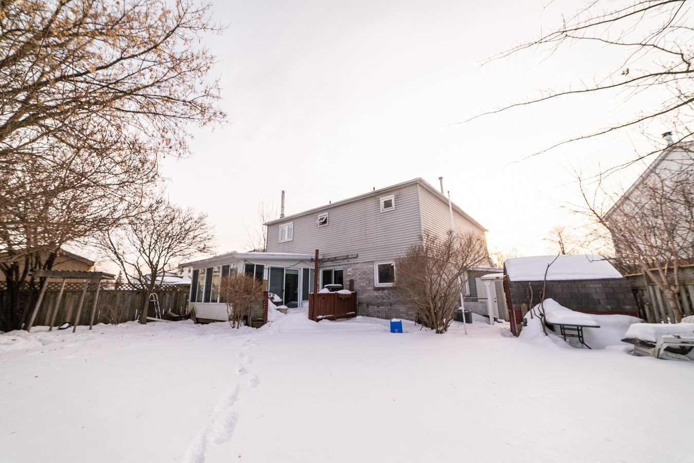 57 Hillhurst Cres