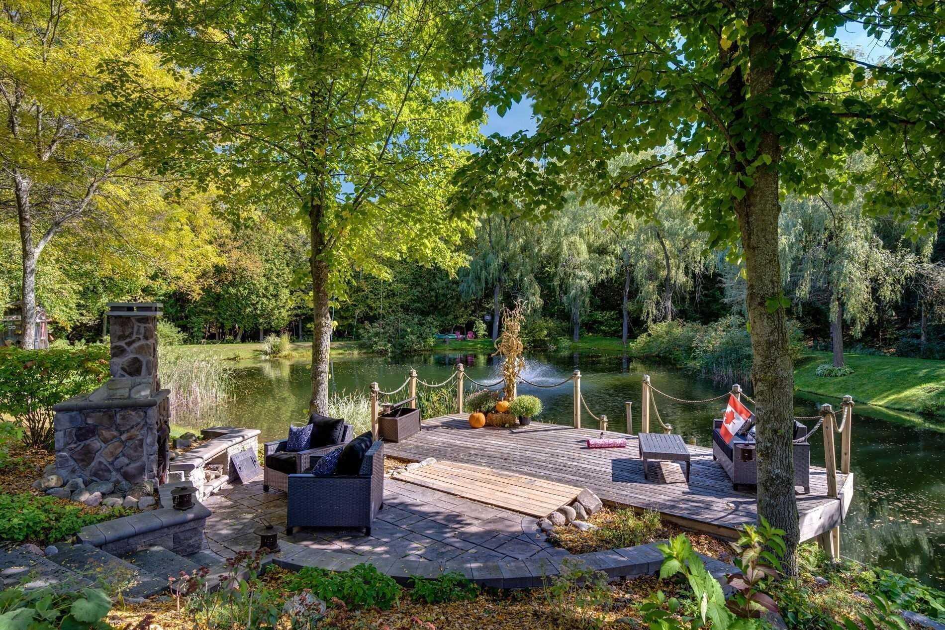 445 Townline Rd W