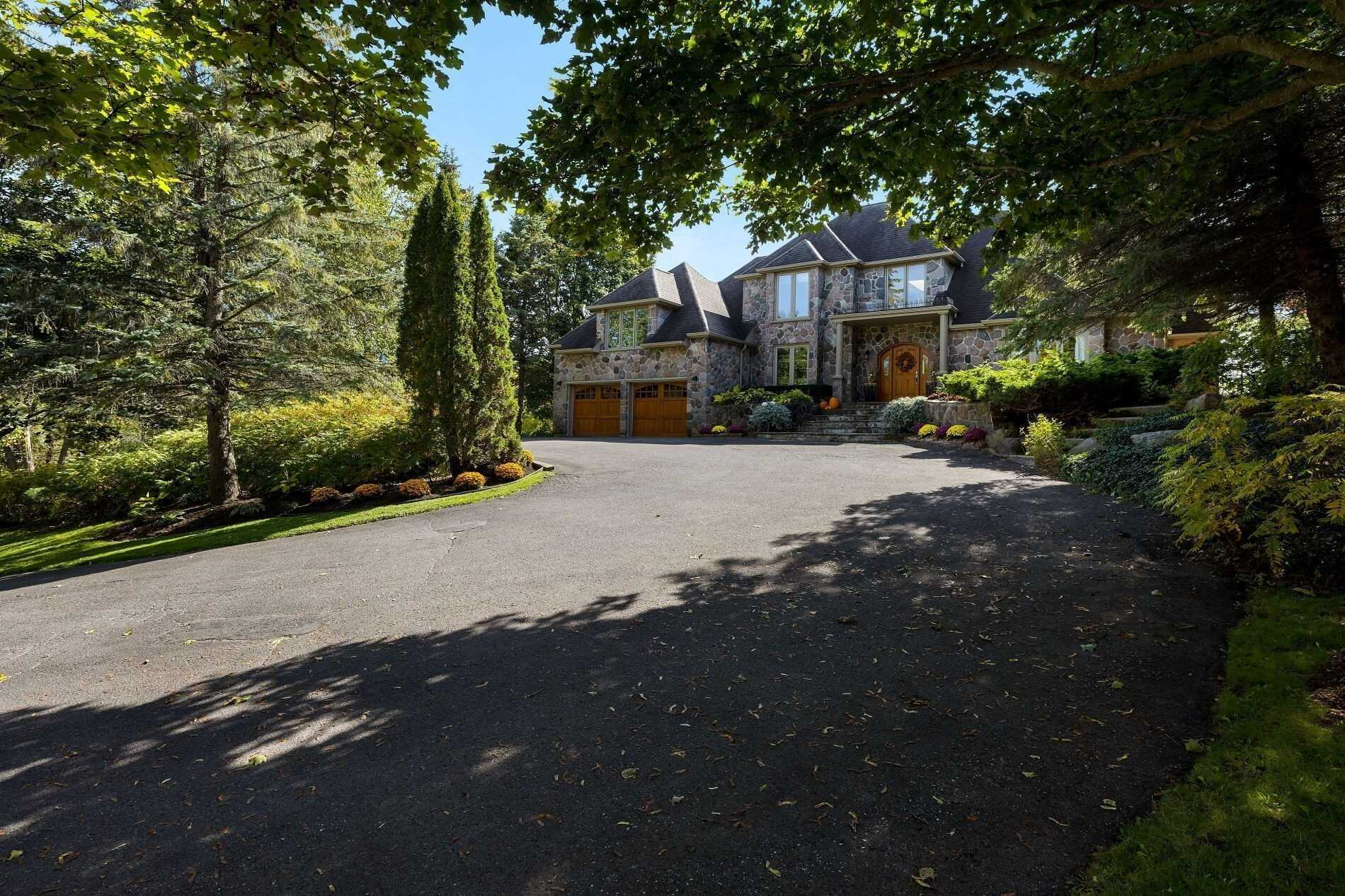 445 Townline Rd W
