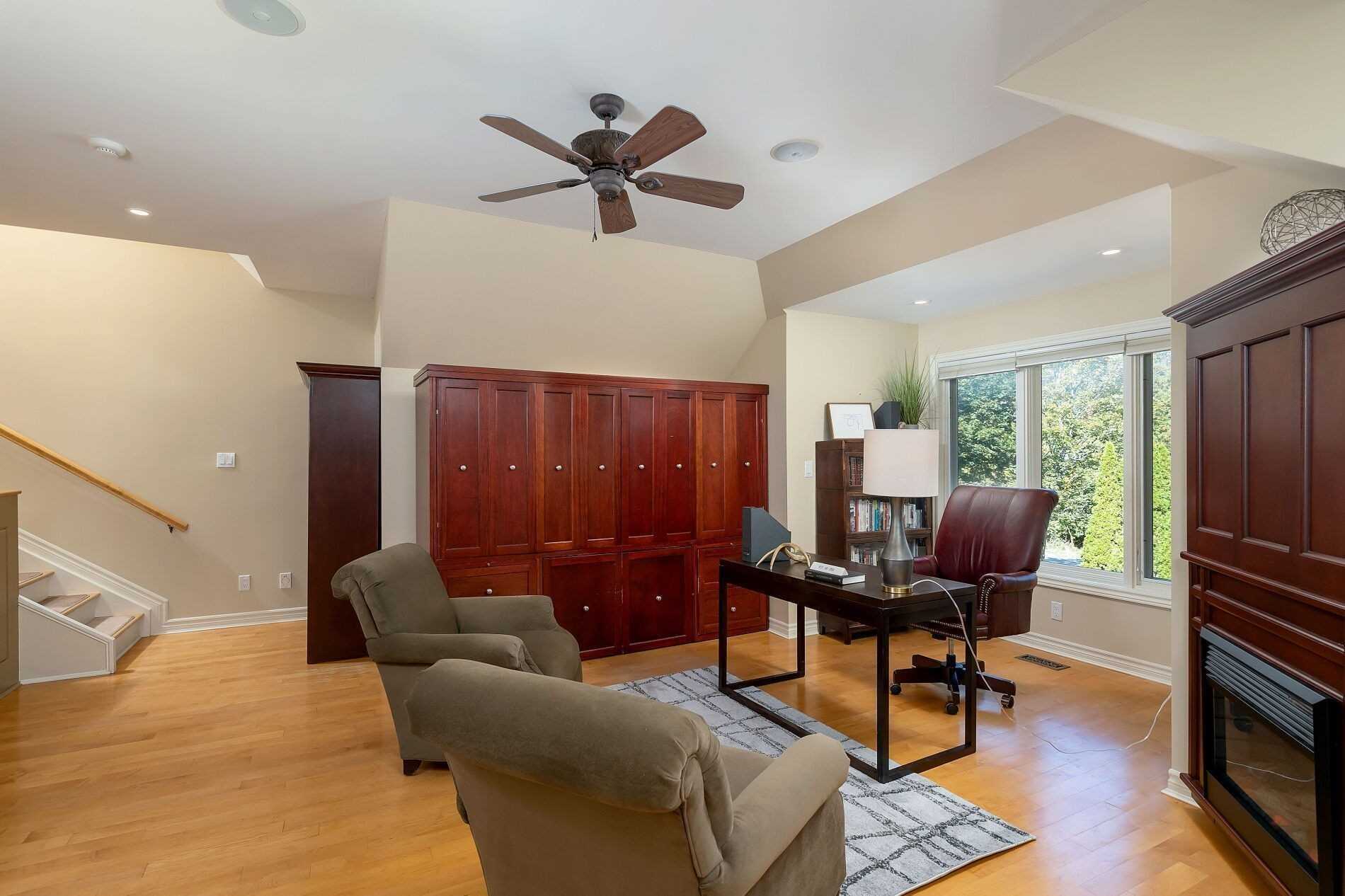 445 Townline Rd W