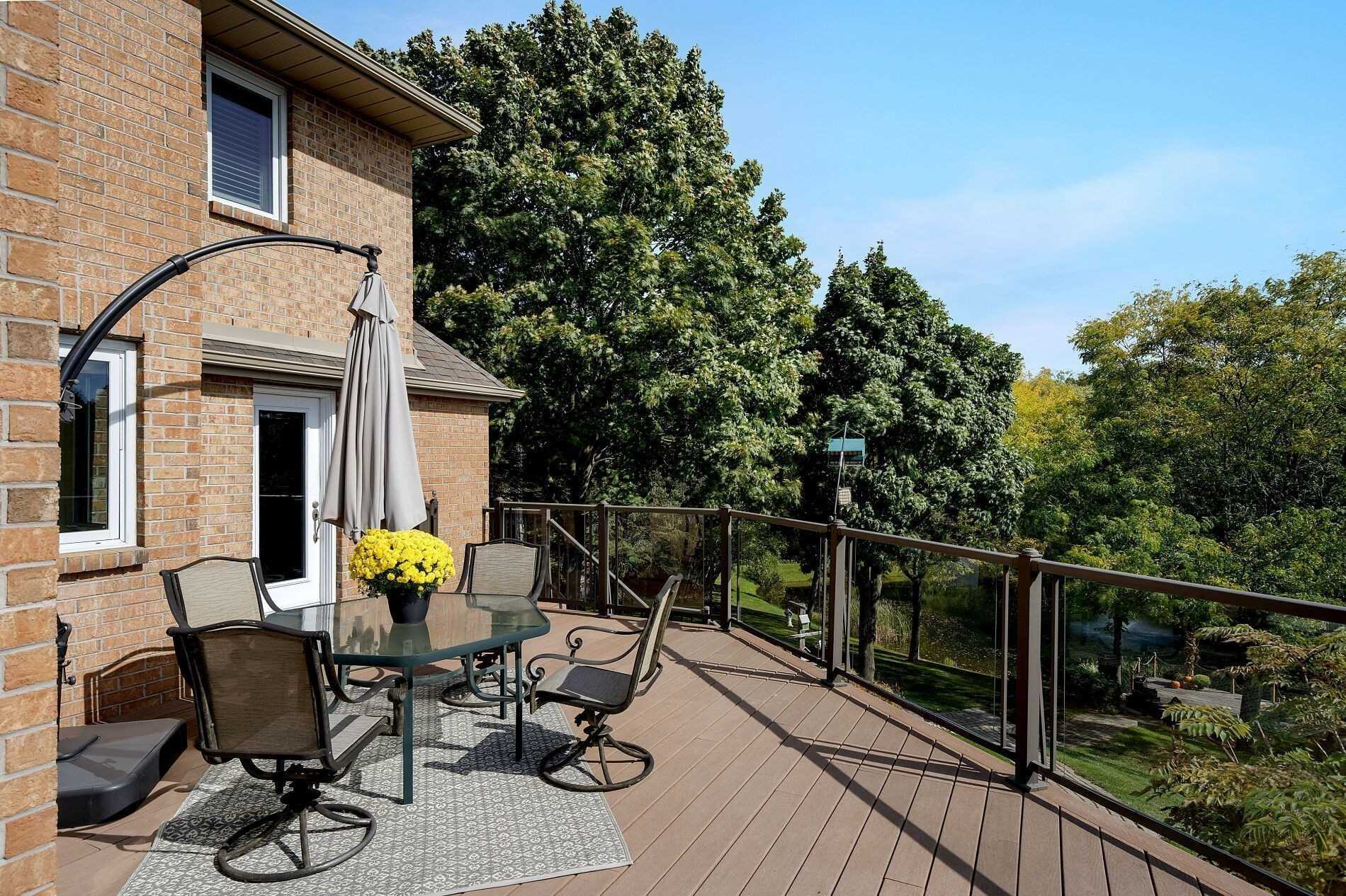445 Townline Rd W