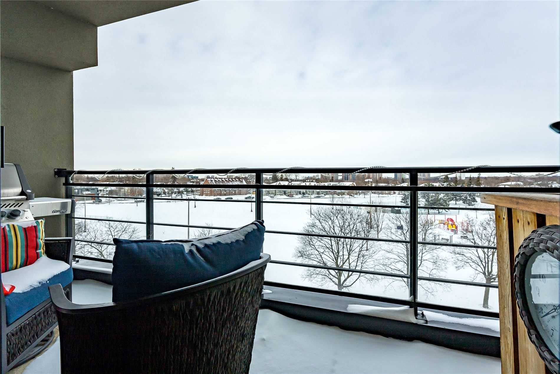 160 Fallingbrook Rd, #306