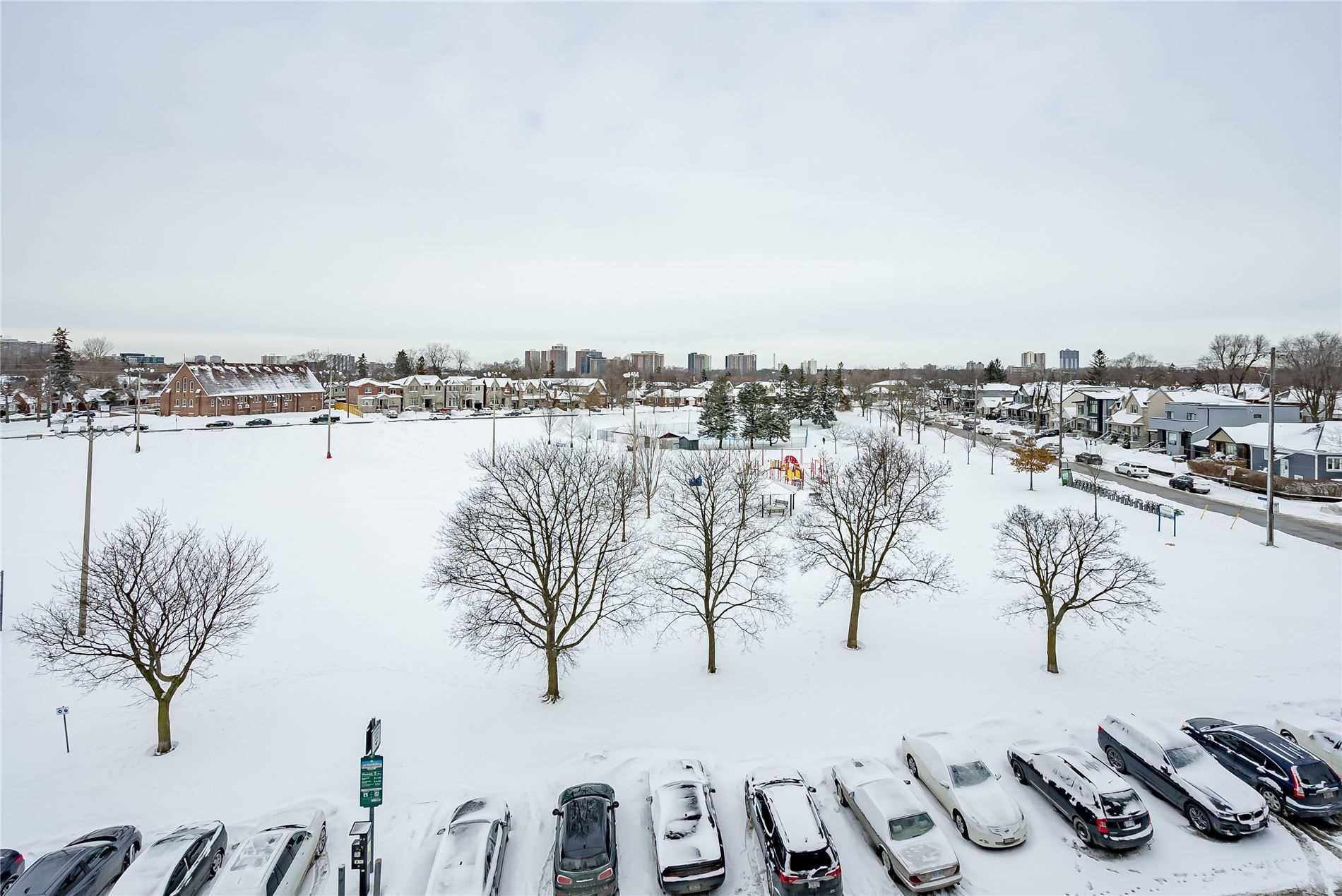 160 Fallingbrook Rd, #306