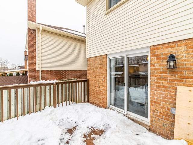 1123 Cedarcroft Cres