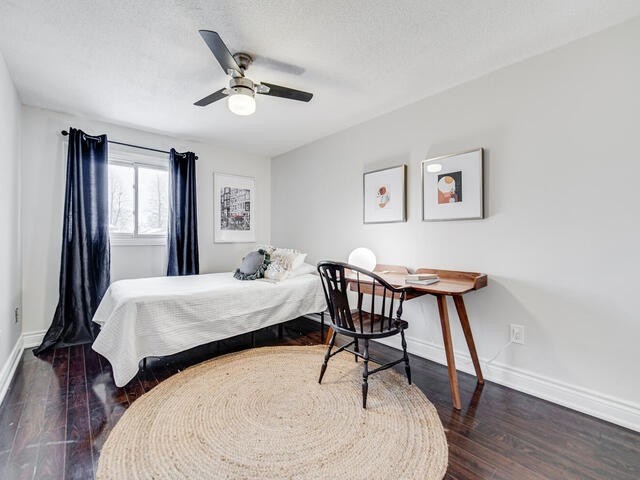 1123 Cedarcroft Cres
