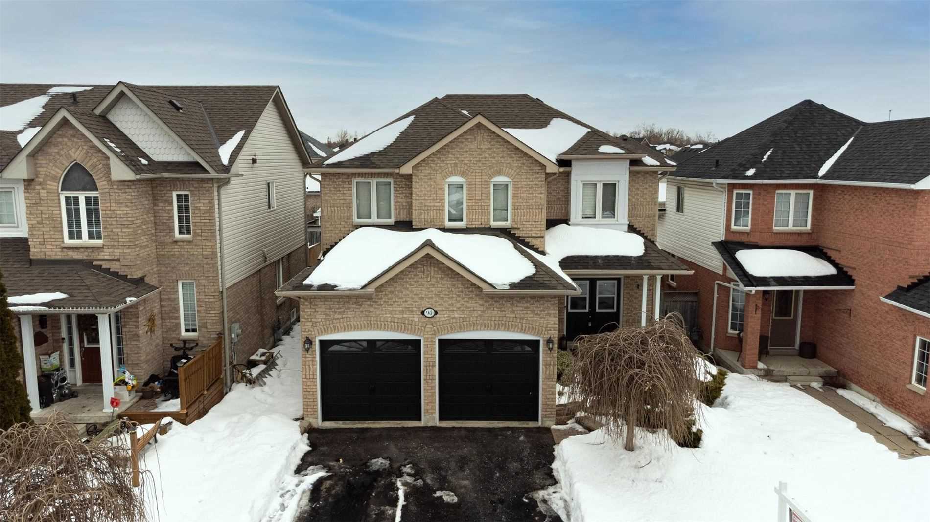 90 Guildwood Dr
