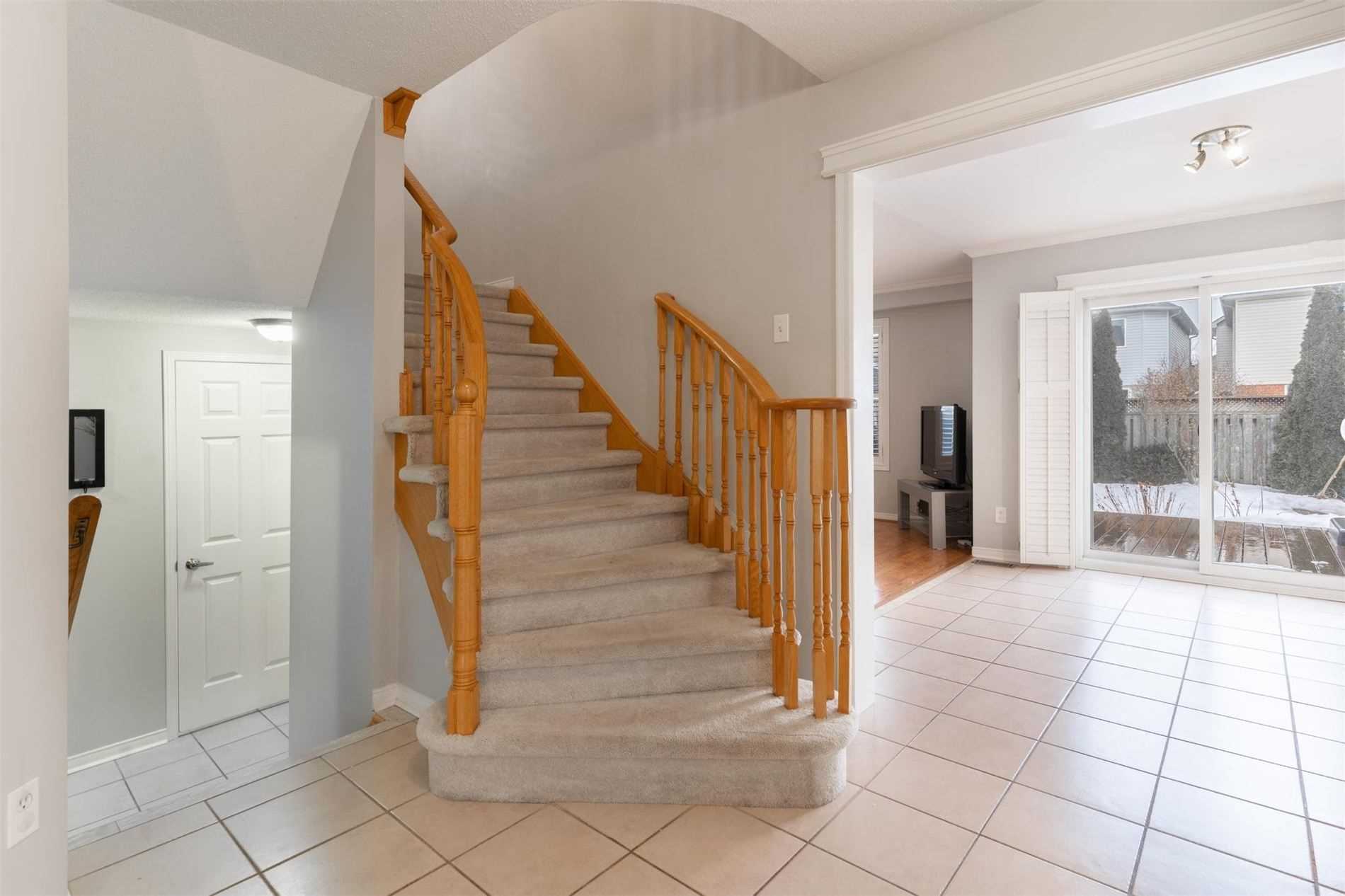 90 Guildwood Dr