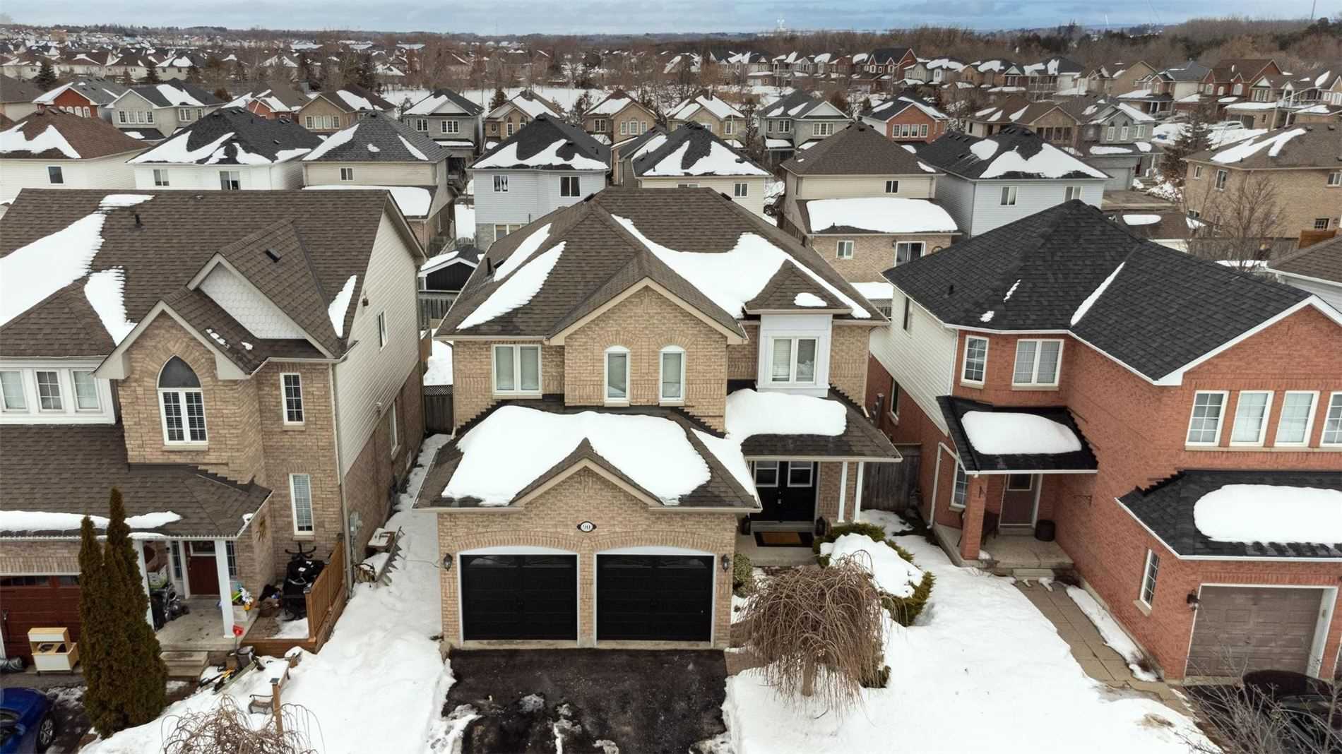 90 Guildwood Dr