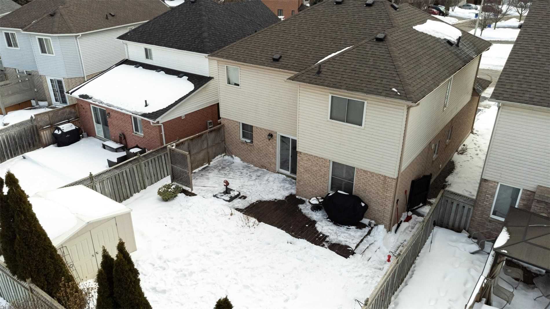 90 Guildwood Dr