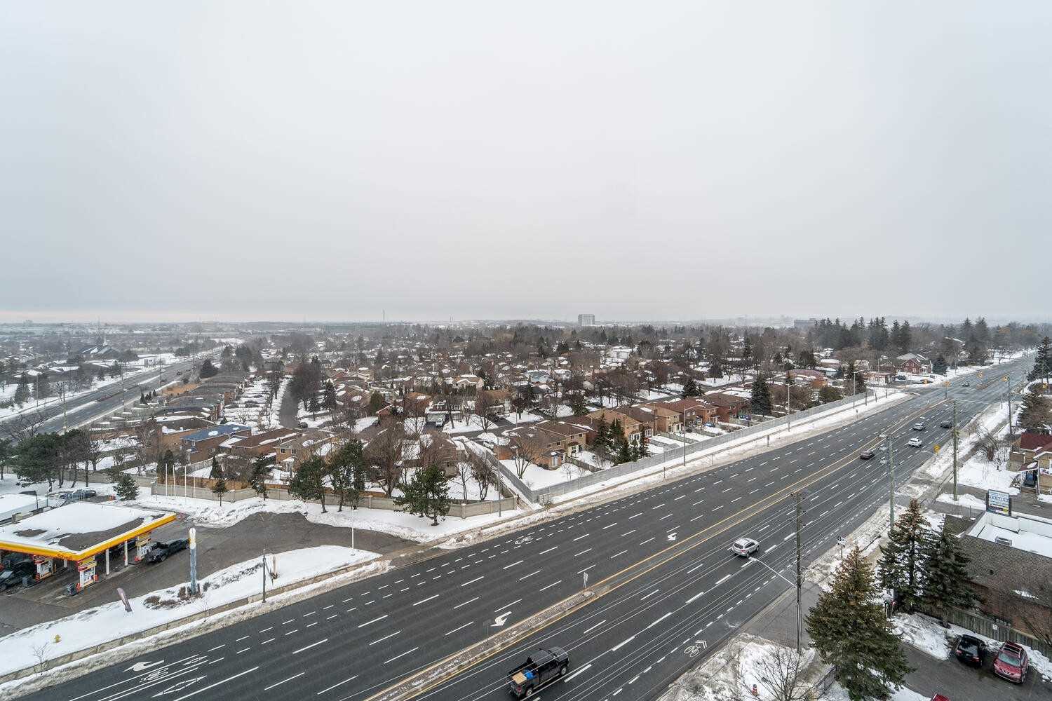 2 Westney Rd N, #1204