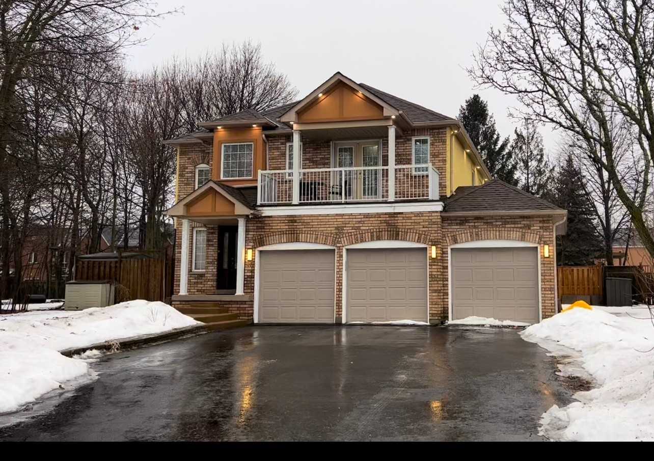 36 Dart Crt