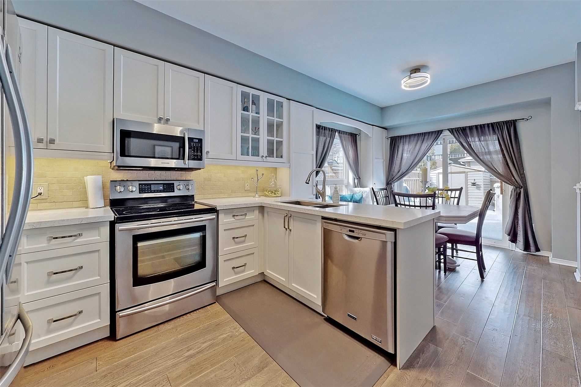 40 Marchwood Cres