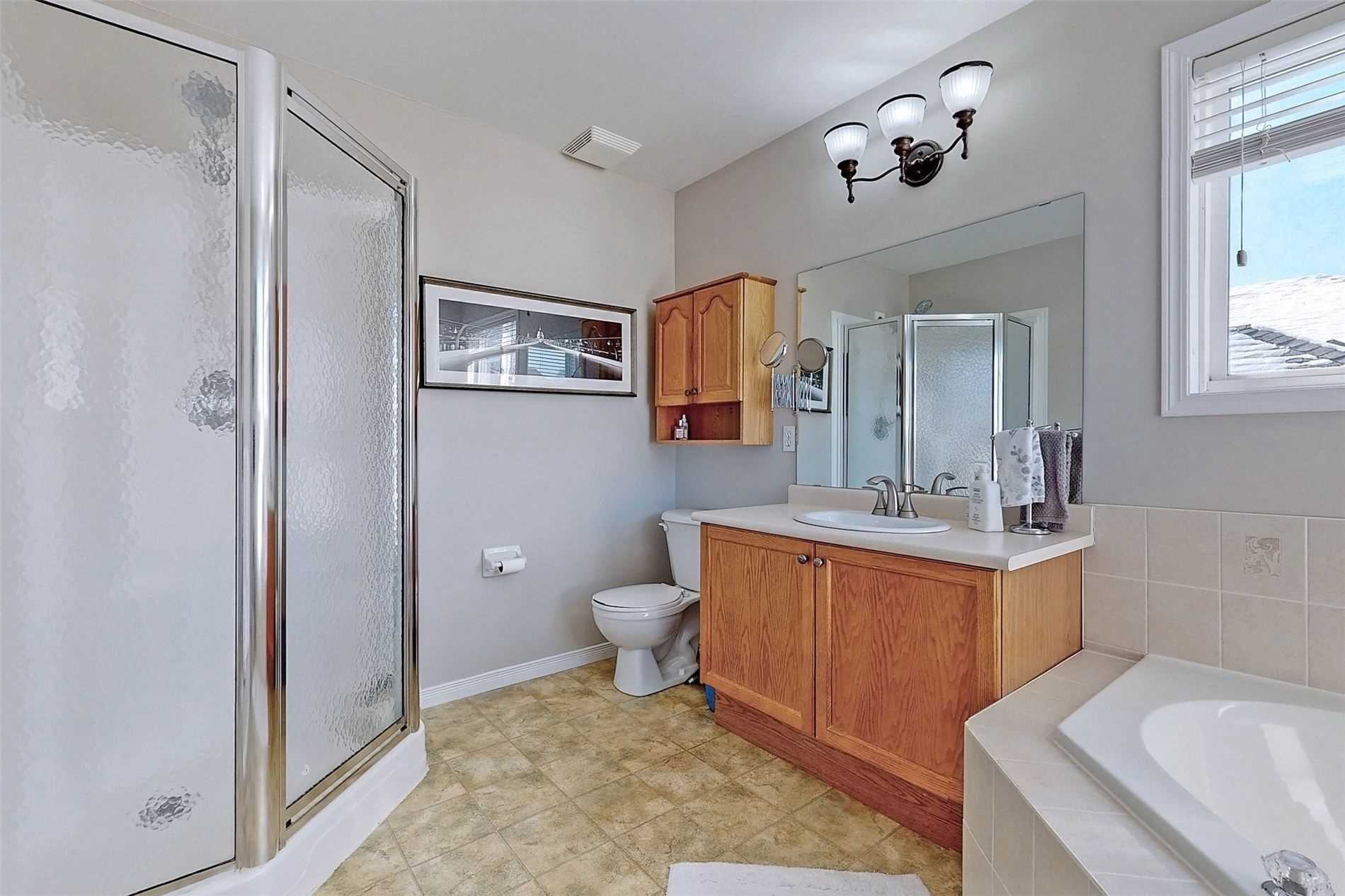 40 Marchwood Cres