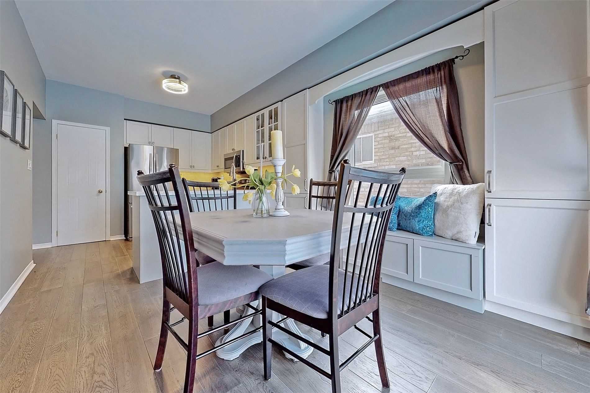 40 Marchwood Cres