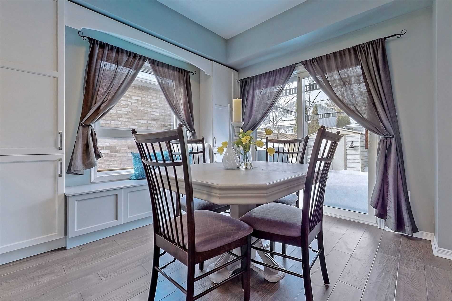 40 Marchwood Cres